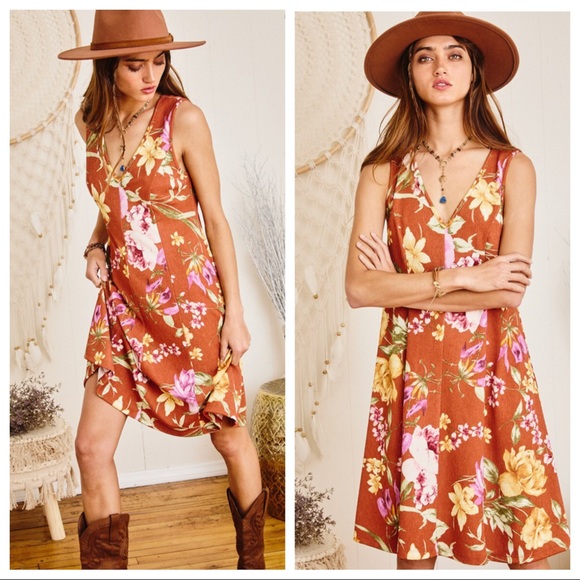 Fabulous chic floral dress - Picture 2 of 4